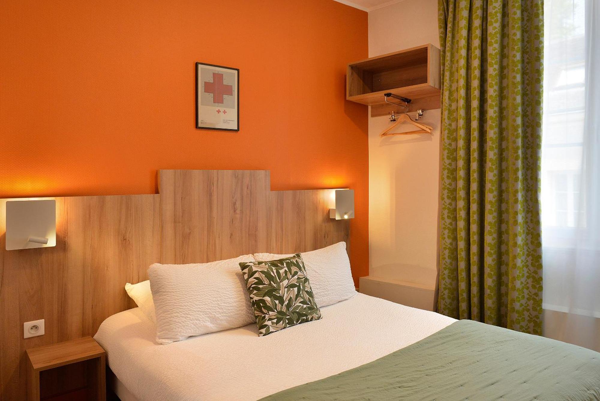 Hotel Logis Restaurant Maison Voltaire 3*
